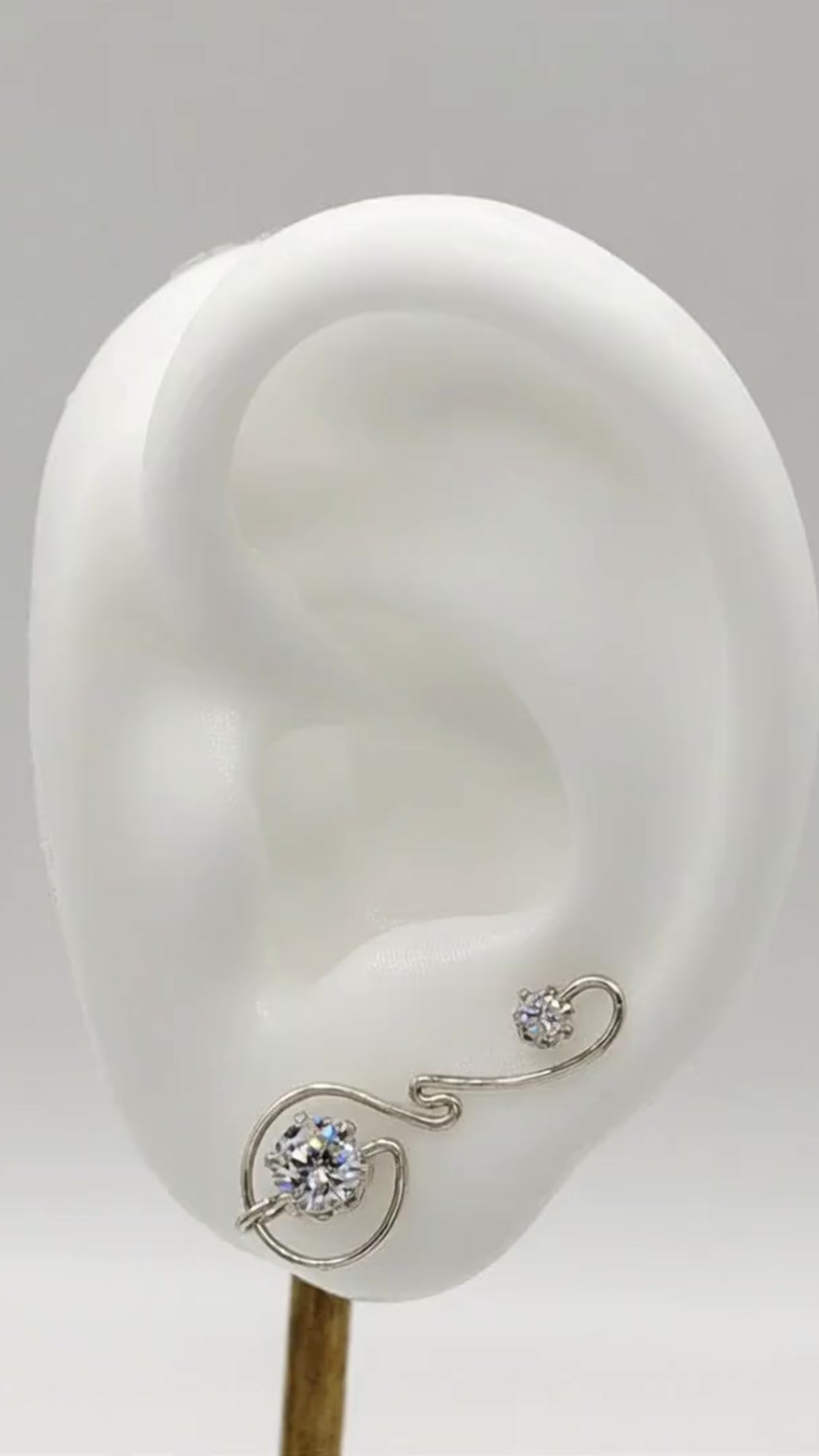 Handcrafted Lacrima d'Oro Collection Ear-Up™ featuring brilliant Cubic Zirconia in .925 Sterling Silver by Silver Shopper.